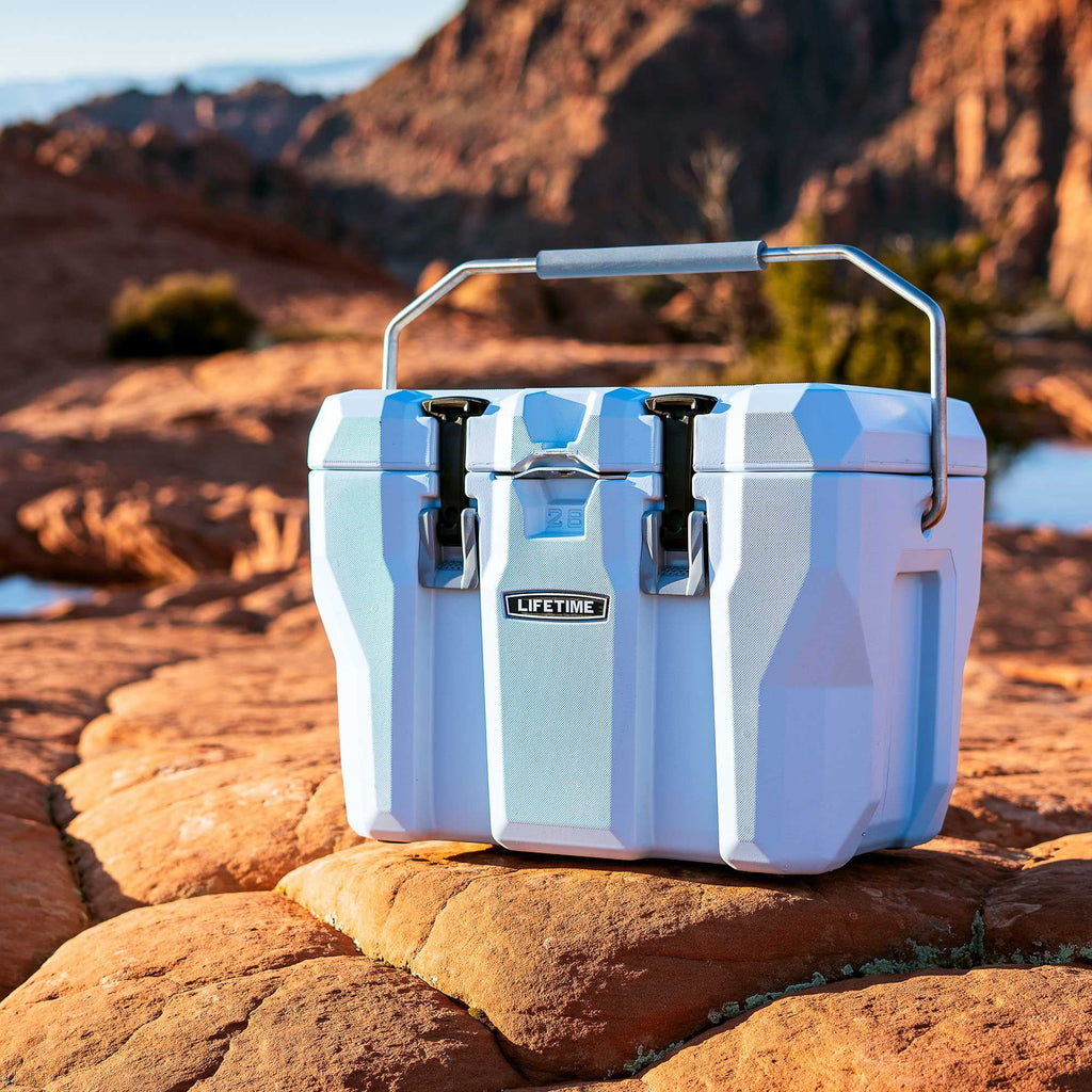 28 Quart Polyethylene Cooler, Sky Blue P4678