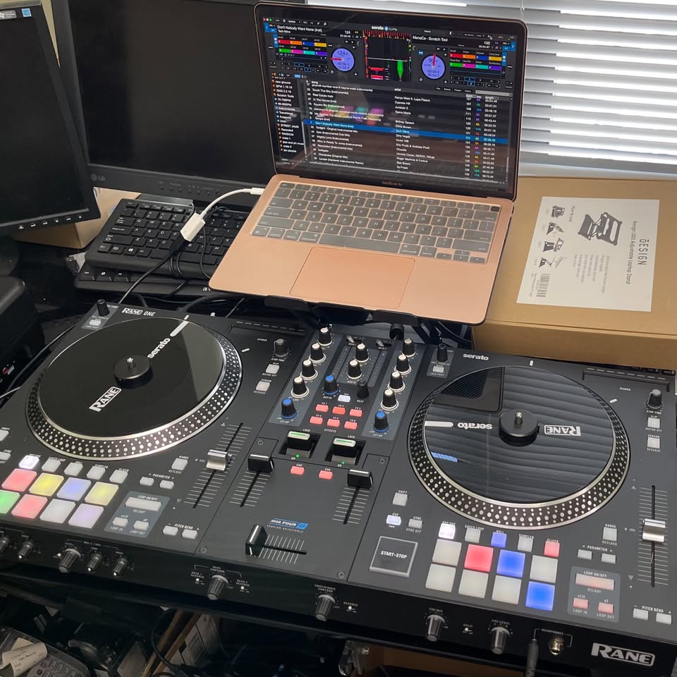 DJ Set and DJ Controller with Integrated Mixer T1289