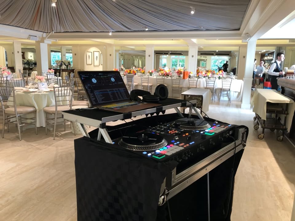 DJ Set and DJ Controller with Integrated Mixer T1289
