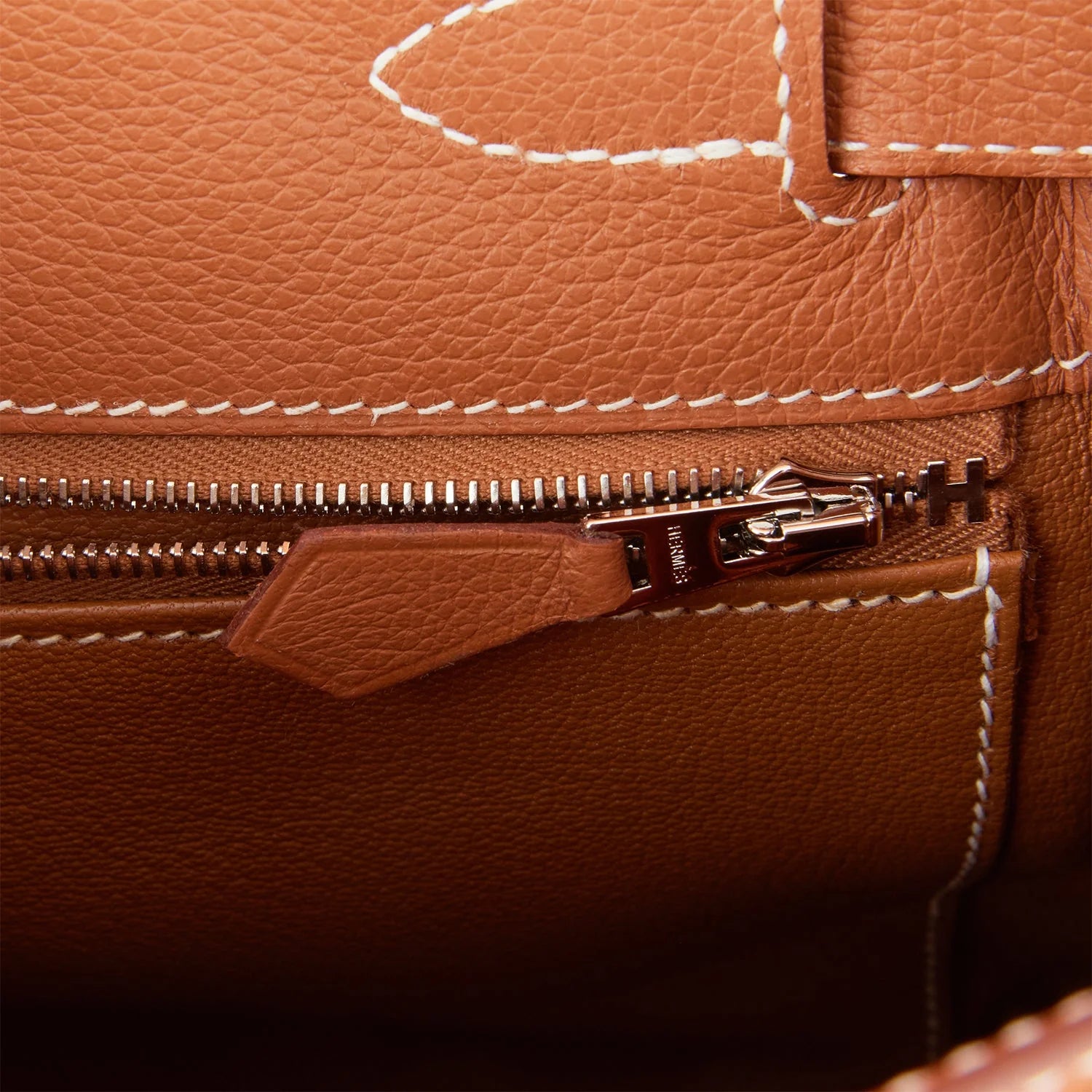 Kelly Retourne 28 Gold Evercolor Leather Handbag E1676