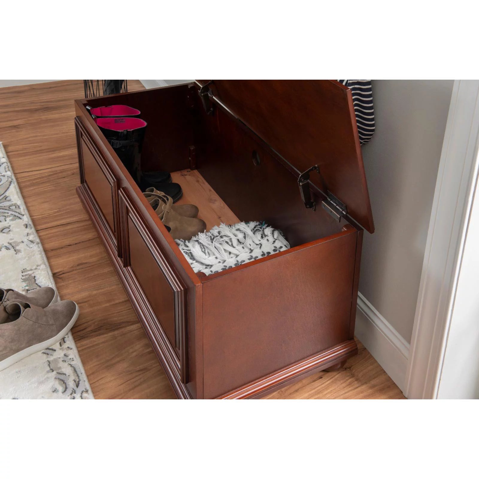 Traditional Cedar Storage Chest, Cherry Finish B4502