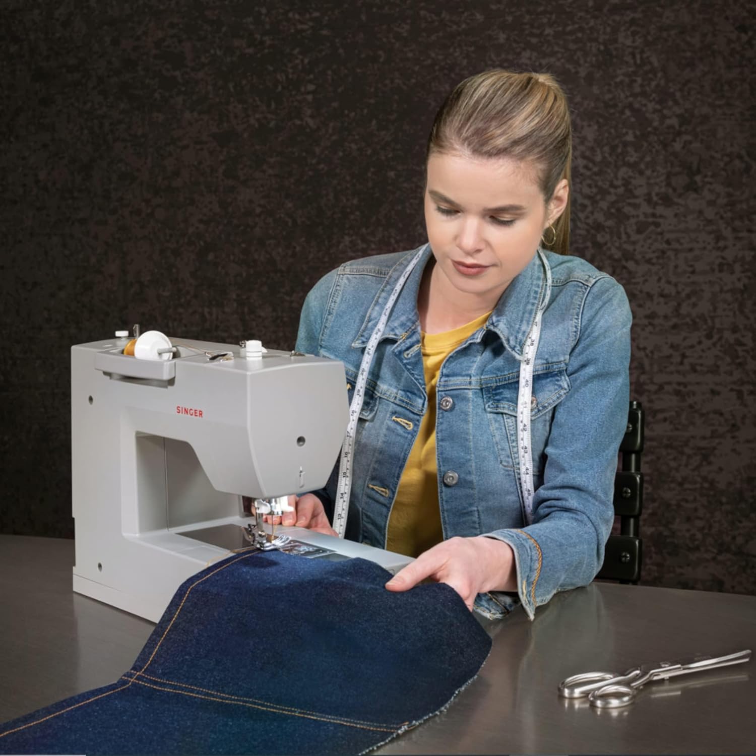 Heavy Duty Sewing Machine with 411 Stitch Applications and Presser Feet Kit N99365
