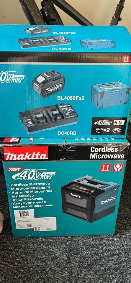 40V XGT Microwave A859
