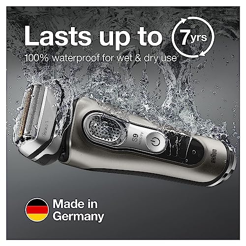 Electric Shaver for Men with Clean & Charge Station and Travel Case L344116