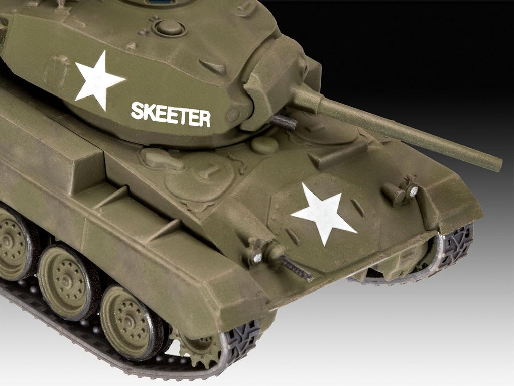 M24 Chaffee Plastic Model Kit, Unpainted B527889