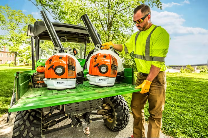 Commercial Gas Backpack Leaf Blower U206155
