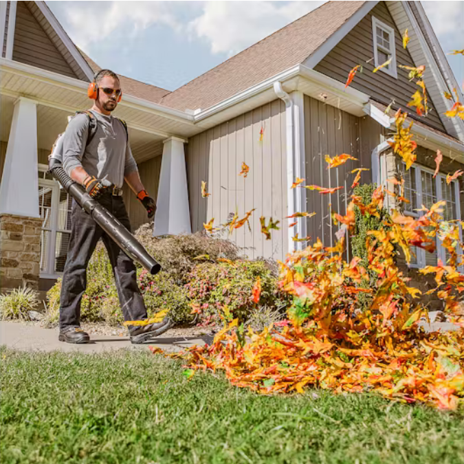 Commercial Gas Backpack Leaf Blower U206155