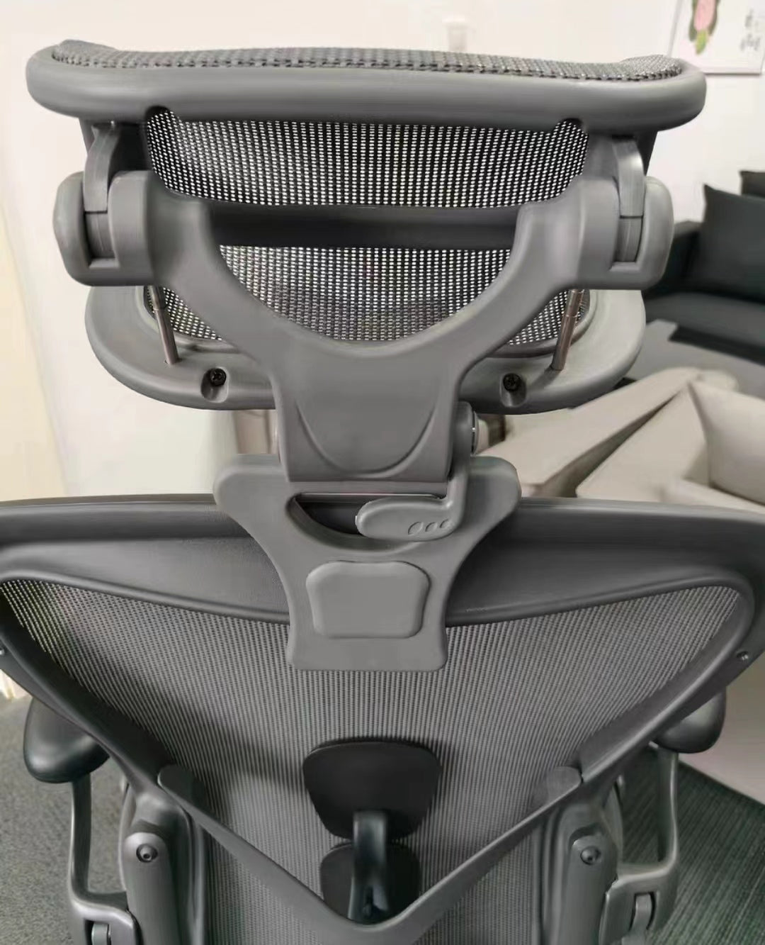 Ergonomic office chair T551