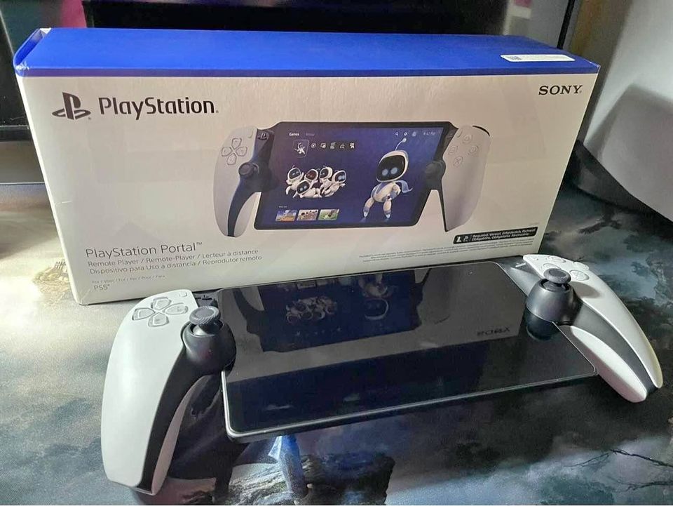 PlayStation 5 portable gaming console Q852