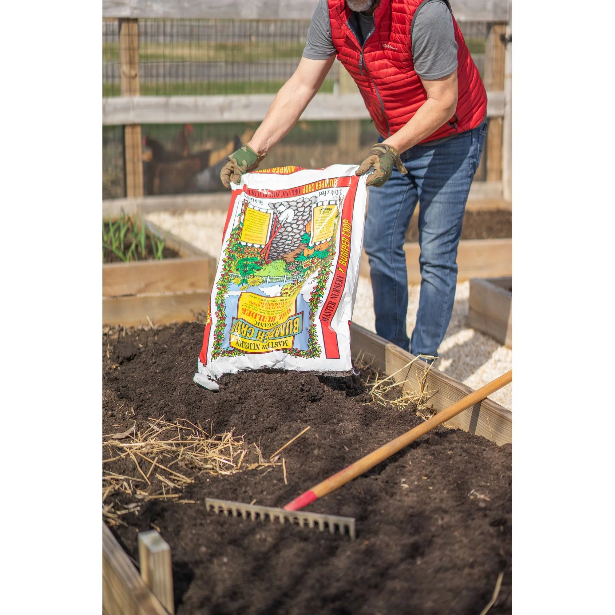 Organic Soil Builder for Garden Beds, 2 cu ft R140