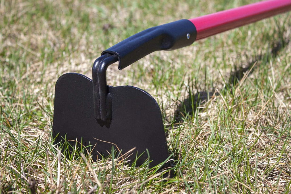 12-Gauge Garden Hoe with Fiberglass Handle G46733